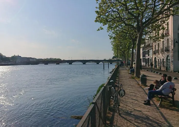 Bel Cosy à Côté De L'adour à *